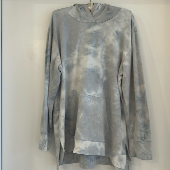 Super soft and stretchy hooded pull over - Picture 1 of 3